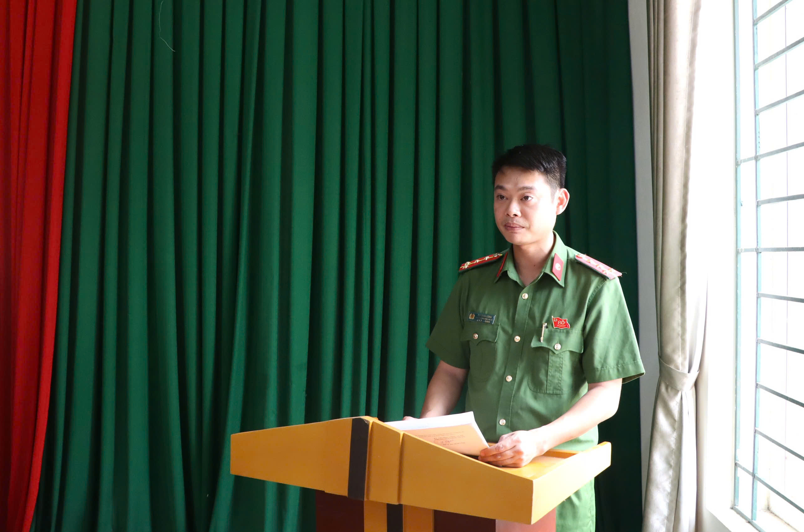 Anh-tin-bai